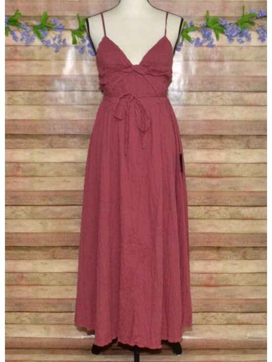 Lulus Dresses & Skirts - NWT Lulus Cue the Cuteness Mauve Twist-Front Midi Dress Size M Crinkle Texture